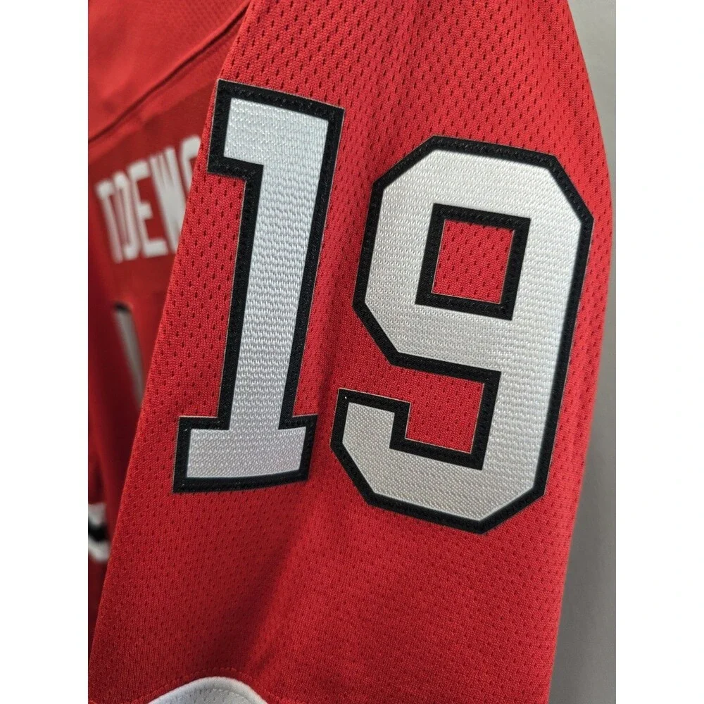 Jonathan Toews Chicago Blackhawks Hockey Jersey C 19 NHL Fanatics Size Medium